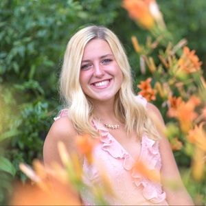 Meet your Posher, Desray